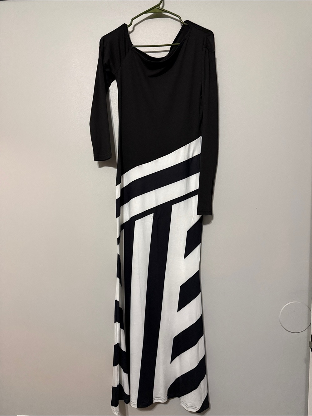 Black & White Long Sleeve Maxi Dress
